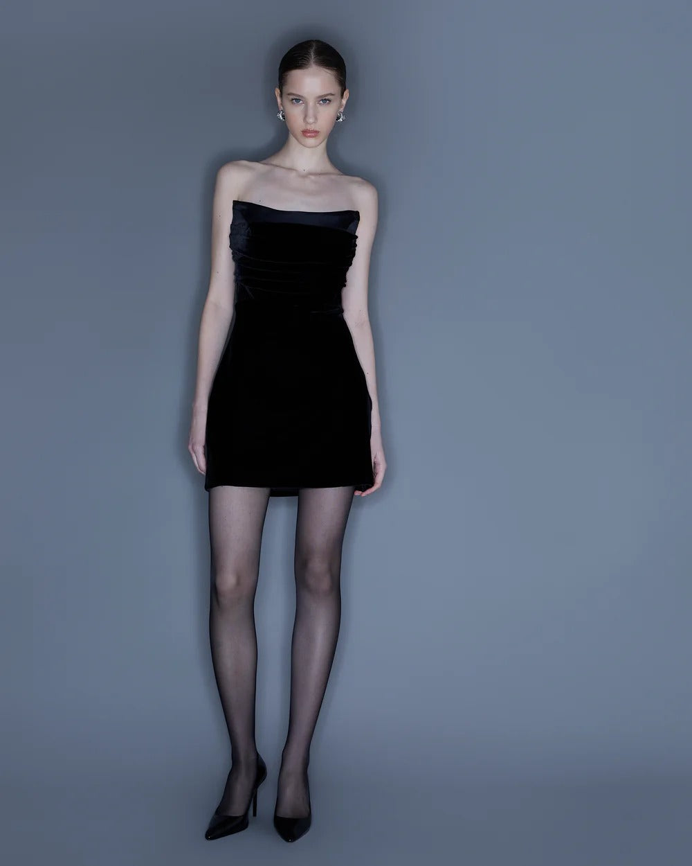 SHORT DRESS IN VELVET