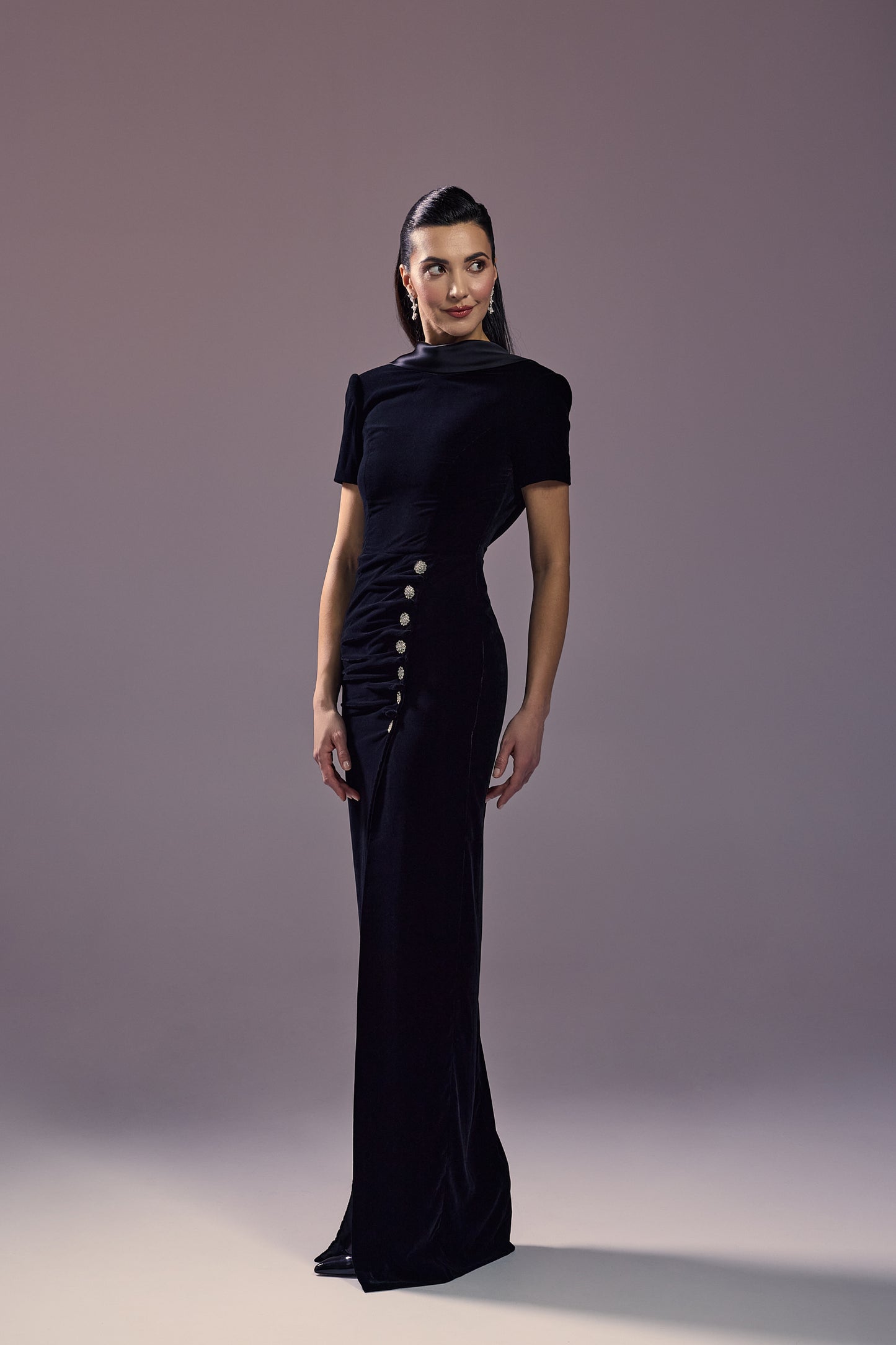 LONG VELVET DRESS WITH OPEN BACK