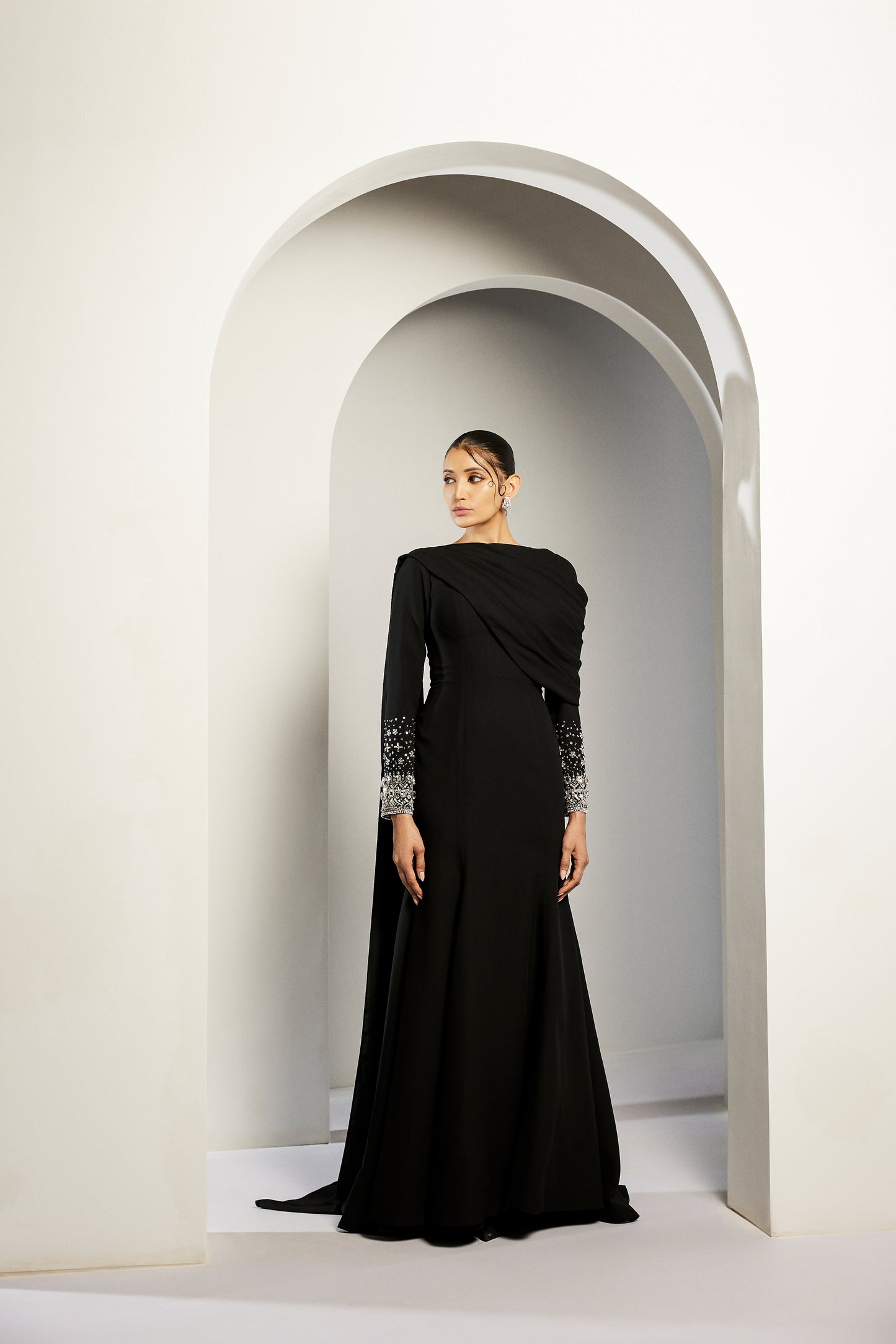 V/AW24/01